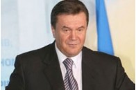 Президент посадив звільнених міністрів у нові крісла