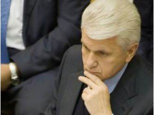 Рада відкрила засідання. Опозиція запалила свічки і залишила залу