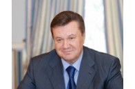 Янукович кличе опозицію за круглий стіл