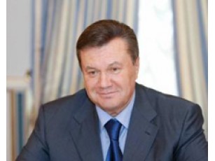 Янукович прибув з візитом до Польщі