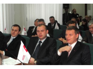 «Розборки» навколо інтересів… депутатських…