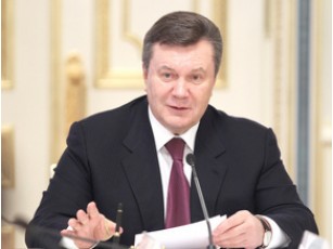 Янукович: Україна виплачуватиме по 8 млрд грн щомісяця за боргами попередників