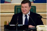 Онуку Януковича подарують літак