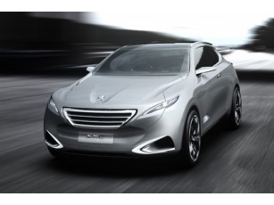 Peugeot показала кросовер, створений китайцями