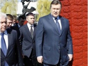 Янукович, Медведєв і патріарх Кирило зустрілися в Чорнобилі
