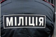 Чоловік вирішив похуліганити і пошкодив автомобіль 