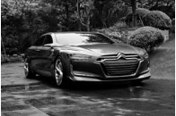 Чиновники знизять податок на ввезення розкішних автомобілів