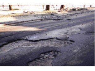 У Луцьку нарешті відремонтують дорогу біля Завокзального ринку