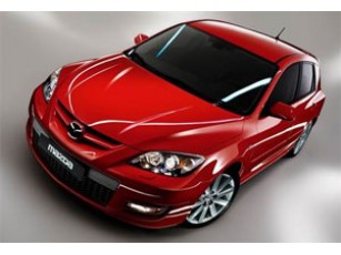 Японські виробники показали оновлену Mazda3