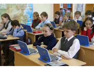 Міністерство освіти забезпечить дітей-сиріт нетбуками