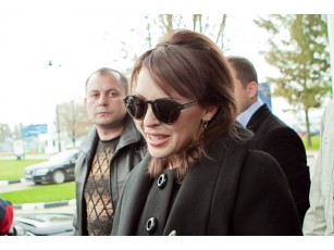 Кайлі Міноуг у Києві 4 години сиділа у вагончику, їла піцу і пила вино