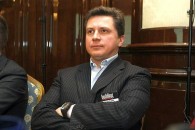 Син Азарова іде у політику?