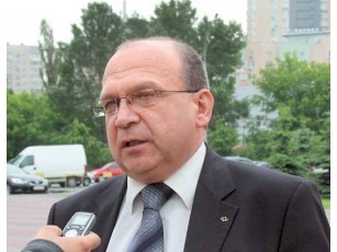 Микола Романюк «розставляє своїх людей»
