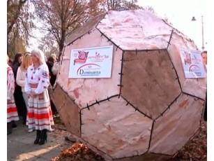 Українці прославилися на весь світ футбольним м’ячем із сала
