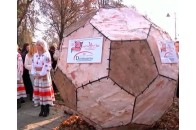 Українці прославилися на весь світ футбольним м’ячем із сала