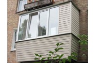 Янукович вирішив збільшити податок на балкони