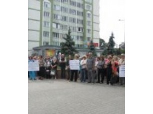 Під стінами Рівнеради традиційно — мітинг