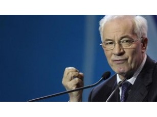 Азаров погрожує аптекарям: будете завищувати ціни - підете з ринку
