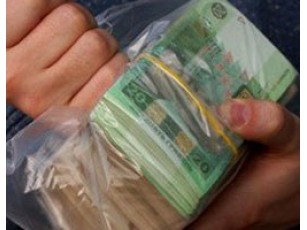 Українцям платитимуть за раз десять пенсій