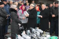 Клімчук доручив до Нового року подарувати селянам доїльні апарати