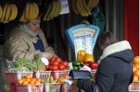 Ціни на міських ринках Волині стрімко ростуть, а влада каже про стабільність