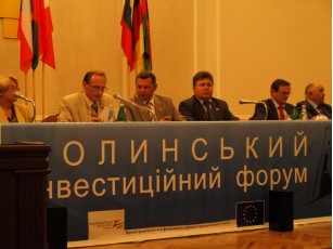Представник Волинської ОДА без особливого оптимізму представив програму розвитку області на 2012 рік