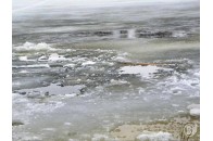 Під Луцьком у крижану воду провалились троє людей