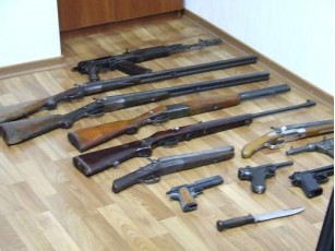 Боротьба із «нелегальною» зброєю та вибухівкою триває