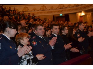 У Рівному міліція затримала … Національний Президентський оркестр