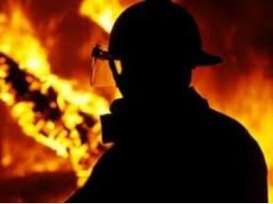 На Волині двоповерхівка згоріла через іскру з печі