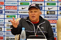 Кварцяний чекає на гроші