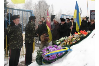 У 94-у річницю бою під Крутами лучани бояться повторення трагедії