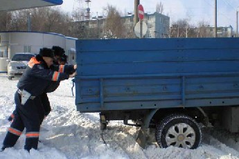Працівники ДАІ затримали громадянина, який втік із психлікарні, а також, пропонують свою допомогу рівнянам