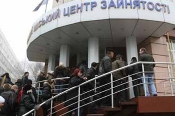 На обліку у центрах зайнятості з початку року перебуває більше 10 тисяч волинян