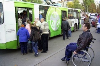 Романюк пообіцяв 2 лютого оприлюднити розклад руху маршруток для інвалідів