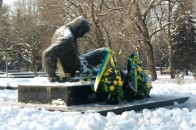 У 68-у річницю звільнення Луцька від німецьких окупантів владці принесли на меморіал «Вічної слави» живі квіти