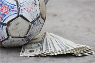УЄФА: За п’ять останніх років зарплати футболістів виросли у 8 разів