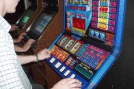 Родичі можуть позбавити ігромана грошей