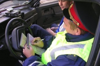 Штрафи за порушення дорожніх правил знову підвищили