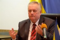 Пропозицію  депутата до порядку денного голова Рівного запропонував  «запити водою»