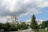 Біля Почаєва облаштують автостоянку та пустять спецавтобуси