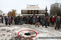 У центрі Луцька – яма, якої не бачить влада