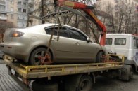 У злісних неплатників за «комуналку» забиратимуть авто