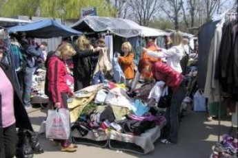 Біля Старого ринку Луцька обіцяють прибрати частину кіосків