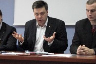 Олег Тягнибок у Рівному заговорив російською...