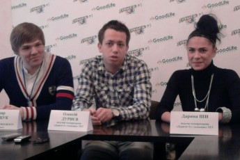 «Дурнєв+1» у Луцьку: ведучих засипали питаннями, на які вони самі не мали повних відповідей
