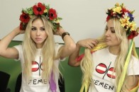 Груди FEMEN добралися і до Австрії