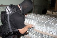 У Луцьку накрили потужний підпільний цех із виробництва горілки