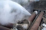 У Луцьку через масштабний прорив тепломережі 12 житлових будинків залишилося без опалення