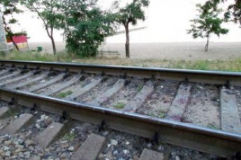 На Рівненщині поїзд відрізав жінці ноги